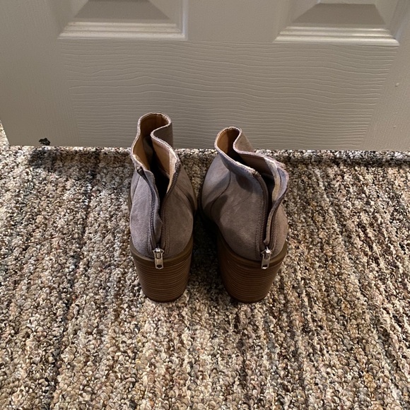 Steve Madden Booties - Picture 3 of 4